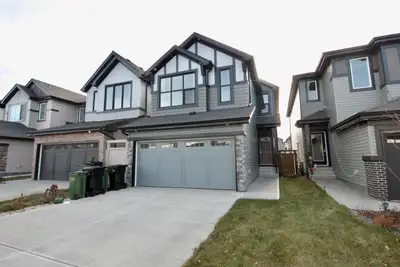 Chappelle 3 Bed 2.5 Bath Dbl Garage SW Edmonton