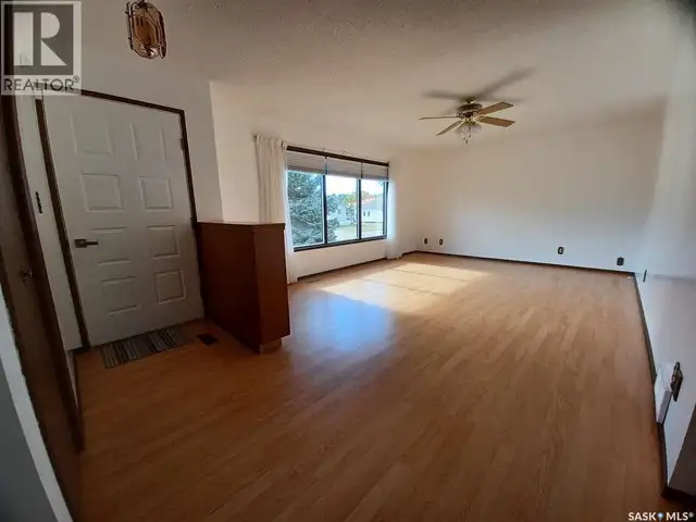 113 5th AVENUE Gravelbourg, Saskatchewan in Houses for Sale in Moose Jaw - Image 12