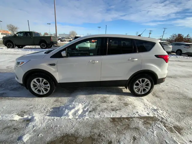 2019 Ford Escape SE AWD | Ford Pass | Heated Front Seats | Blue  in Cars & Trucks in Regina - Image 6
