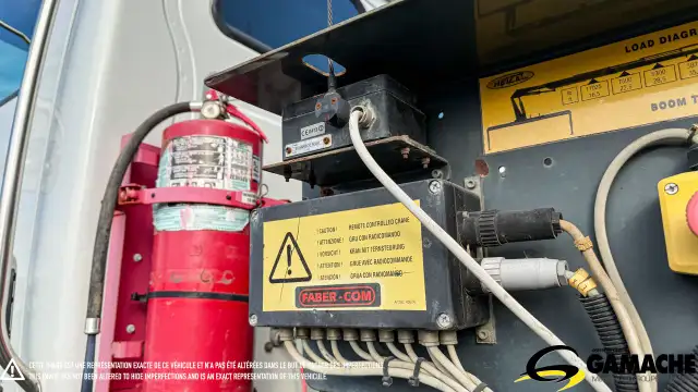 2007 STERLING LT9500 BOOM TRUCK / CRANE TRUCK in Heavy Trucks in Oshawa / Durham Region - Image 17