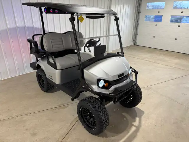 2026 EZGO EXPRESS S4 SUMMIT XT in ATVs in Vernon - Image 17