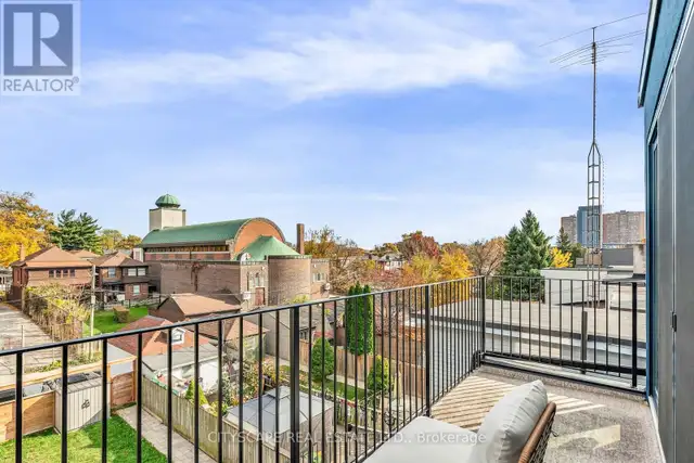UPPER - 61 EDWIN AVENUE Toronto (Dovercourt-Wallace Emerson-Junc in Long Term Rentals in City of Toronto - Image 38
