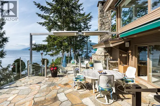 960 Lands End End North Saanich, British Columbia in Houses for Sale in Victoria - Image 39
