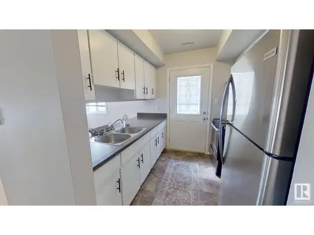 27 LANCASTER TC NW Edmonton, Alberta62863798484481122