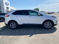 // EXCELLENT CONDITION! // Experience refined driving with the 2019 Ford Edge Titanium, now availabl... (image 3)