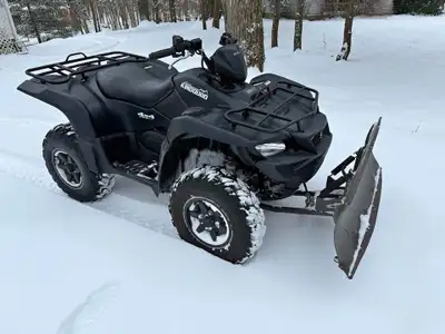 APPLY NOW: https://www.ridecollective.ca/get-pre-approved 2016 SUZUKI KINGQUAD 750 4X4 EPS W/ PLOW •...