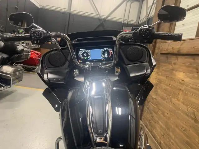 2025 Harley-Davidson Road Glide in Street, Cruisers & Choppers in Oshawa / Durham Region - Image 11