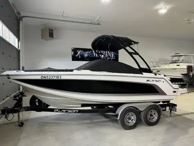 Larson LXH 190 with Merc. 4.5L 250hp I/O - - 294hours Tandem Trailer, Very spacious interior with To...