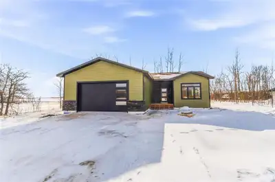 R26//Matlock/Brand new and move in ready! This 1397 sq ft 3 bed, 2 bath bungalow sits on a generous...