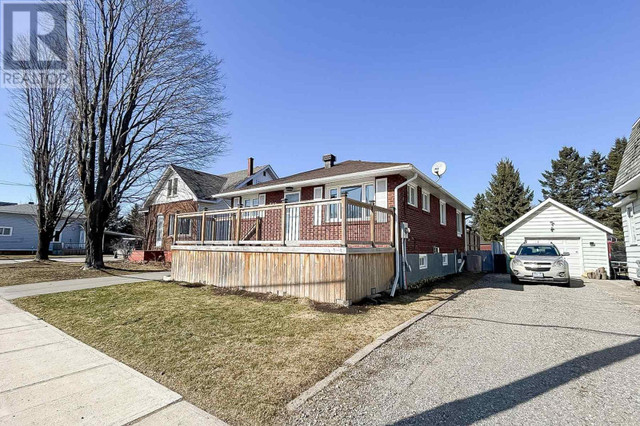 512 Douglas ST Sault Ste. Marie, Ontario in Houses for Sale in Sault Ste. Marie - Image 2
