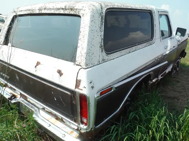 1978 Ford Bronco 4X4   351 M  auto  project in Auto Body Parts in Edmonton - Image 5