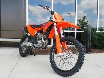 Finance from $98 bi-weekly!* Click "Get Financing" to see if you qualify! Apex Cycle 1-888-702-4150...