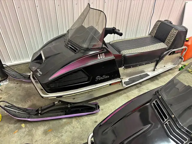 NUMEROUS.KIDS/ADULT.SLEDS.READ.BELOW.CALL.7802409380 in Snowmobiles in Edmonton - Image 9