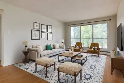 Amenities: Renovated Common Areas • Affordable Parking • Heat & Water Included Suite & Building: Bac...