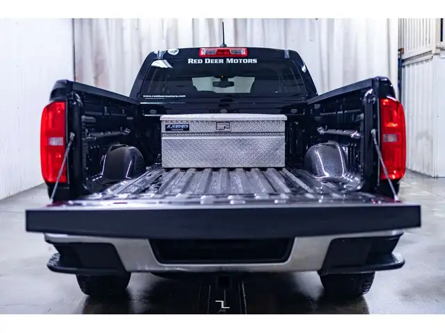 2017 Chevrolet Colorado 4x4 Crew Cab WT Longbox PSeat BCam in Cars & Trucks in Red Deer - Image 11
