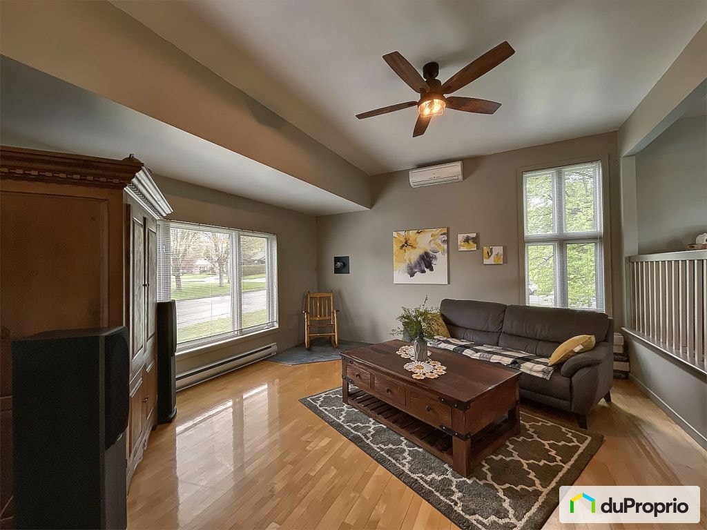 $375,000 - Split Level for sale in St-Valerien-De-Milton — photo 3