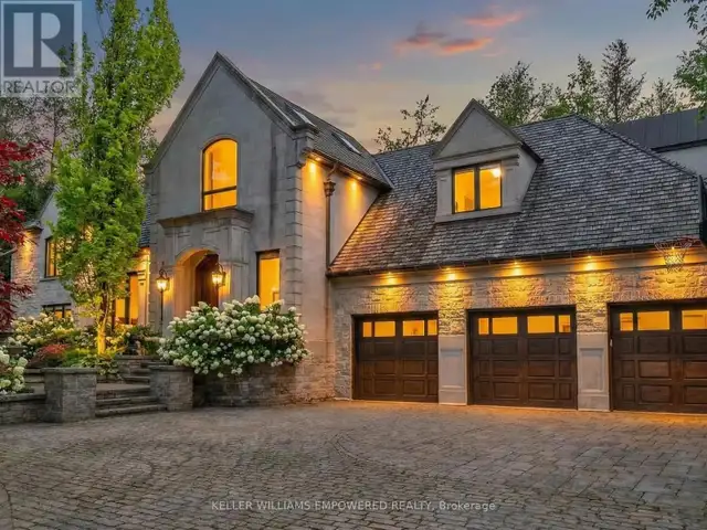 43 Woodland Acres Crescent Vaughan, Ontario, photo 2 of 4