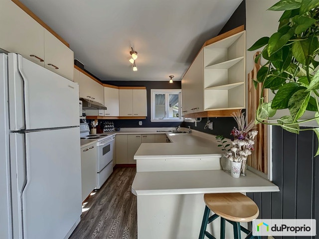 $550,000 - Bungalow for sale — photo 2