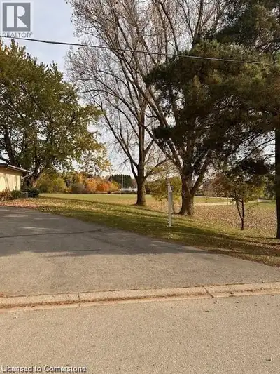 Properties sides & backs onto high school football field. Beautiful Building Lot (id:24493) MLS® #40...