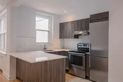 renovated 2-bedroom Apartment near Concordia - ID 333