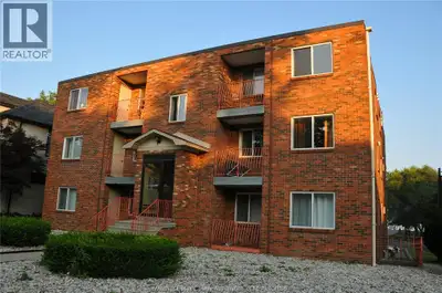 Bright 475 sqft. studio in a well-maintained 17-unit apartment building offering comfortable living...