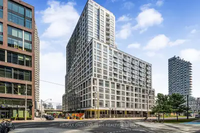 Looking for a couple/working professional to lease brand new Condo units at Queens Quay E & Lower Ja...