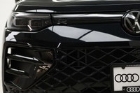 Only 8,150 KM!! The all-new 2025 VW Tiguan has been completely re-imagined with sporty, eye-catching... (image 2)