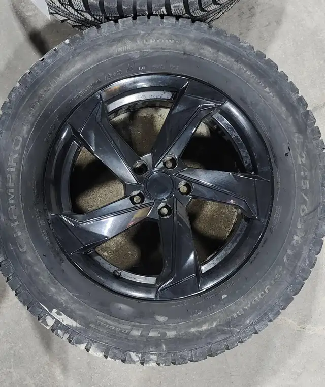 17" Volkswagen Atlas VW Winter Tire Package 245/65/17 Black Rims in Tires & Rims in Markham / York Region - Image 6