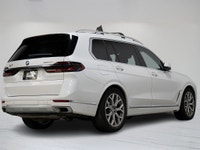This 2024 BMW X7 xDrive40i is a Canadian vehicle with a clean Carfax report and remaining manufactur... (image 3)