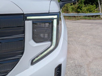Elevation Black Package - Wireless Charging - Remote Vehicle Start *Find your next vehicle at Georgi... (image 8)