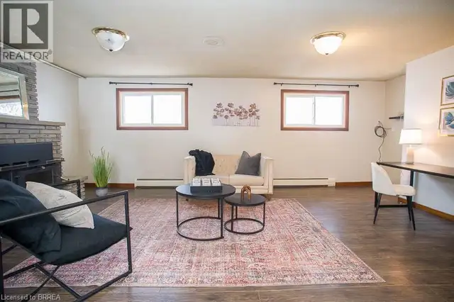 104 HILLSIDE Avenue Delhi, Ontario in Houses for Sale in Norfolk County - Image 24