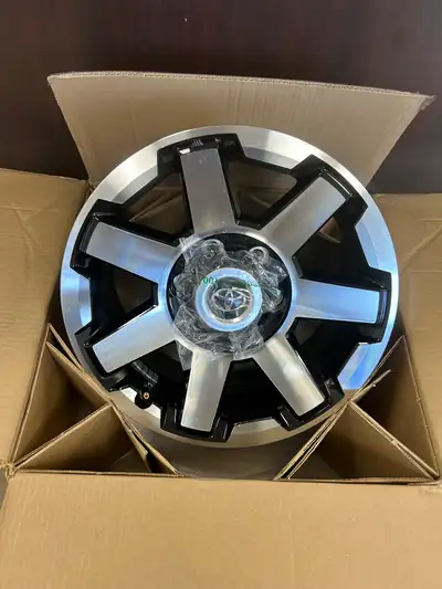 Set of Takeoff brand new cars OEM silver alloy wheels 17"x 7 Et 15 6x139.7 106.1 $690 for the set of...