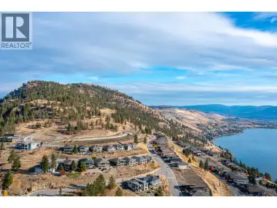 An extra-deep homesite built for expansive outdoor living, offering flexibility for gardens, patios,...