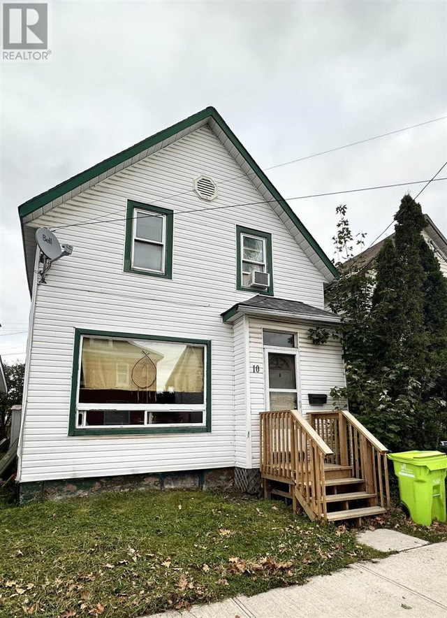 10 Grace ST Sault Ste. Marie, Ontario in Houses for Sale in Sault Ste. Marie