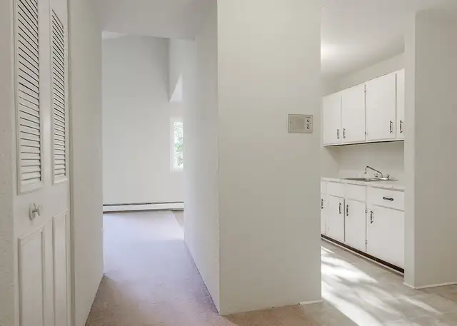 SPACIOUS 1 BEDROOM | GET ONE MONTH FREE! in Long Term Rentals in City of Halifax - Image 2