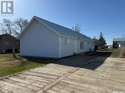 This affordable home could be yours, located in the RM of Kindersley, in the quiet hamlet of Beadle....