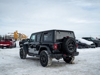 Welcome to Barrie Dodge Chrysler Jeep. QUICK ORDER PACKAGE 24W WILLYS -inc: Engine: 3.6L Pentastar V... (image 5)