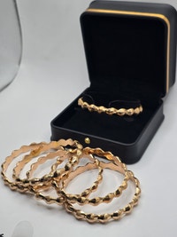 18K Gold Bangle Each City of Toronto Toronto (GTA) Preview