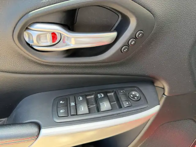 2017 Jeep Cherokee Trailhawk5484076570837196815