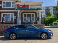 [190,000km AC / Tilt & Telescopic Steering / Power Windows-Mirrors-Locks-Keyless Entry / Cruise Cont... (image 1)