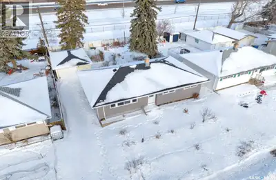 This beautifully maintained bungalow is move-in ready, boasting a myriad of stylish upgrades that co...