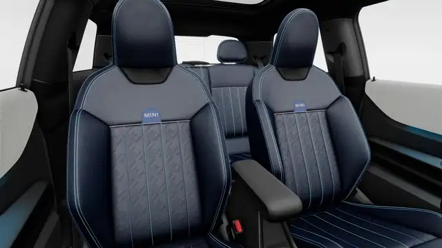 2025 MINI 3 Door Cooper S | Premier + | Volant sport en cuir in Cars & Trucks in City of Montréal - Image 12