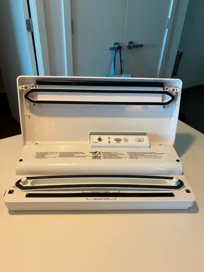 FoodSaver V2040 Vacuum Sealer, View more