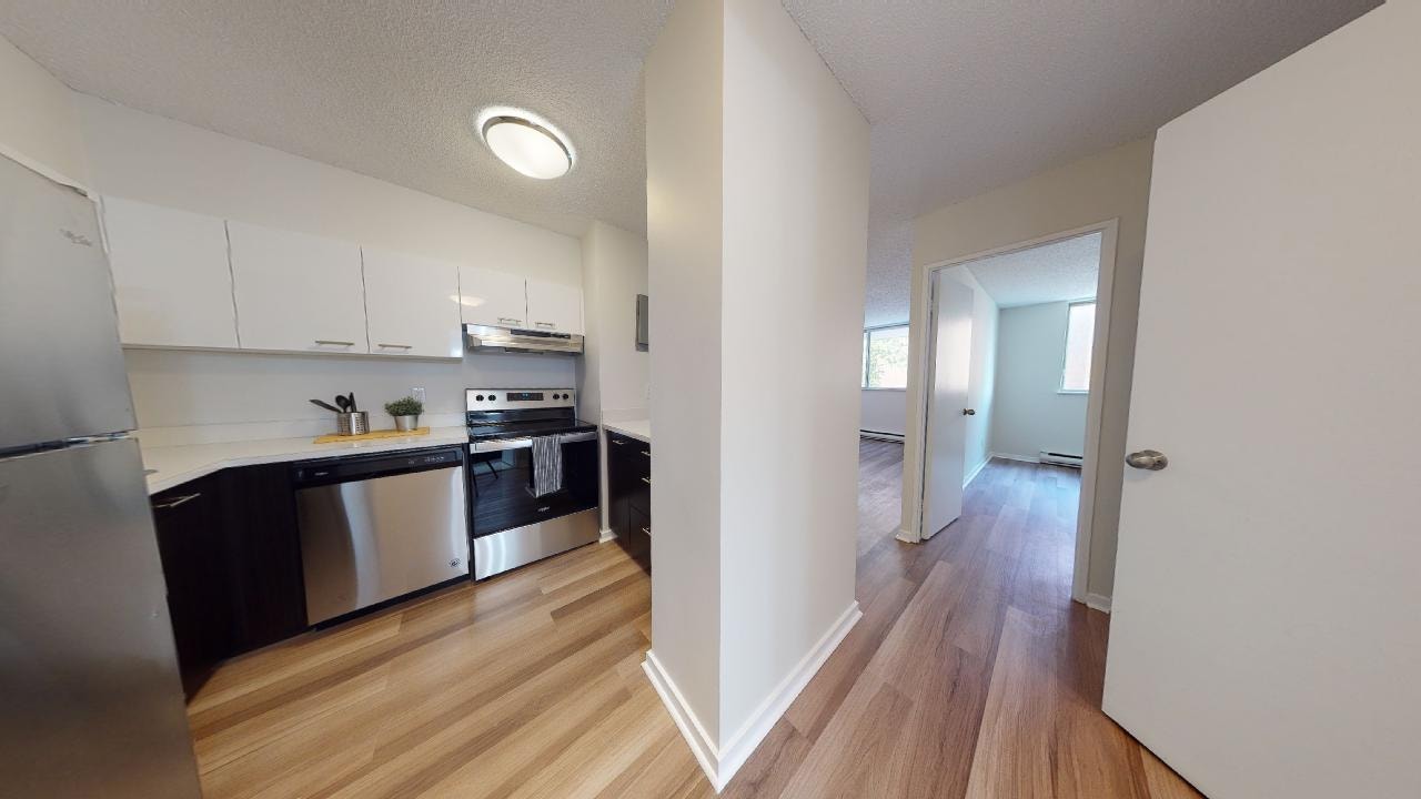 1025 Sherbrooke St E — photo 3