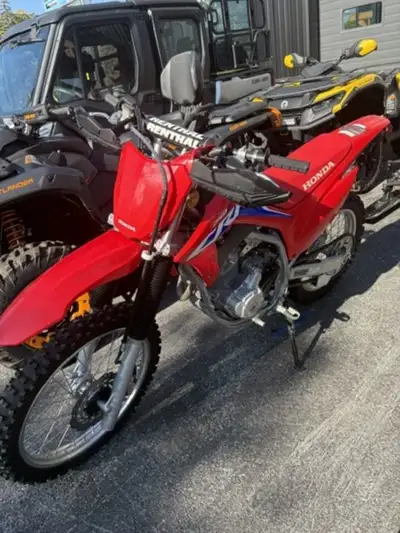 Bay Marine Sales 2023 Honda F250F ONLY 10 HOURS IT LOOKS NEW. 2023 Honda CRF250FDominate on every tr...