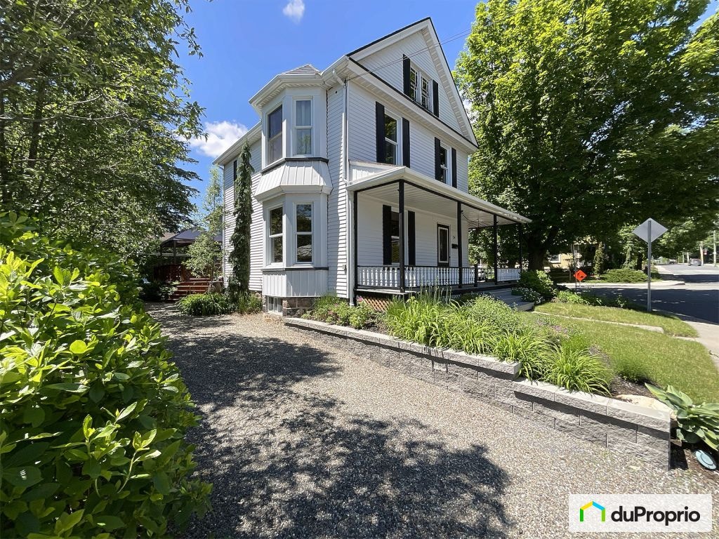 $675,000 - 2 Storey for sale in Granby — photo 1