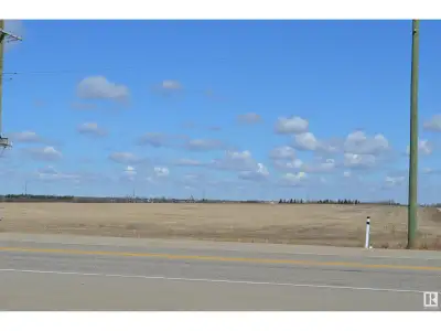 78.01 acres, more or less, fronting onto HWY 625 between Nisku and the city of Beaumont in Leduc Cou...
