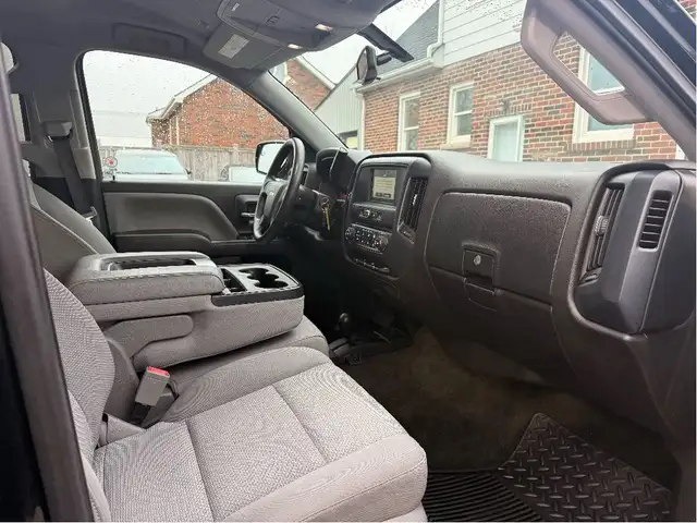 2018 Chevrolet Silverado 1500 | Clean CARFAX | Lifted in Cars & Trucks in London - Image 10