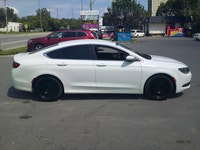 2016 Chrysler 200 96000 KM Price $9999 ON or QC Safety Included Warranty Included Carfax Included Au... (image 6)