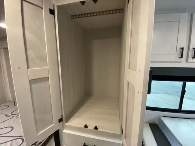 2023 EAST TO WEST Entrada 2200S in RVs & Motorhomes in Bedford - Image 30